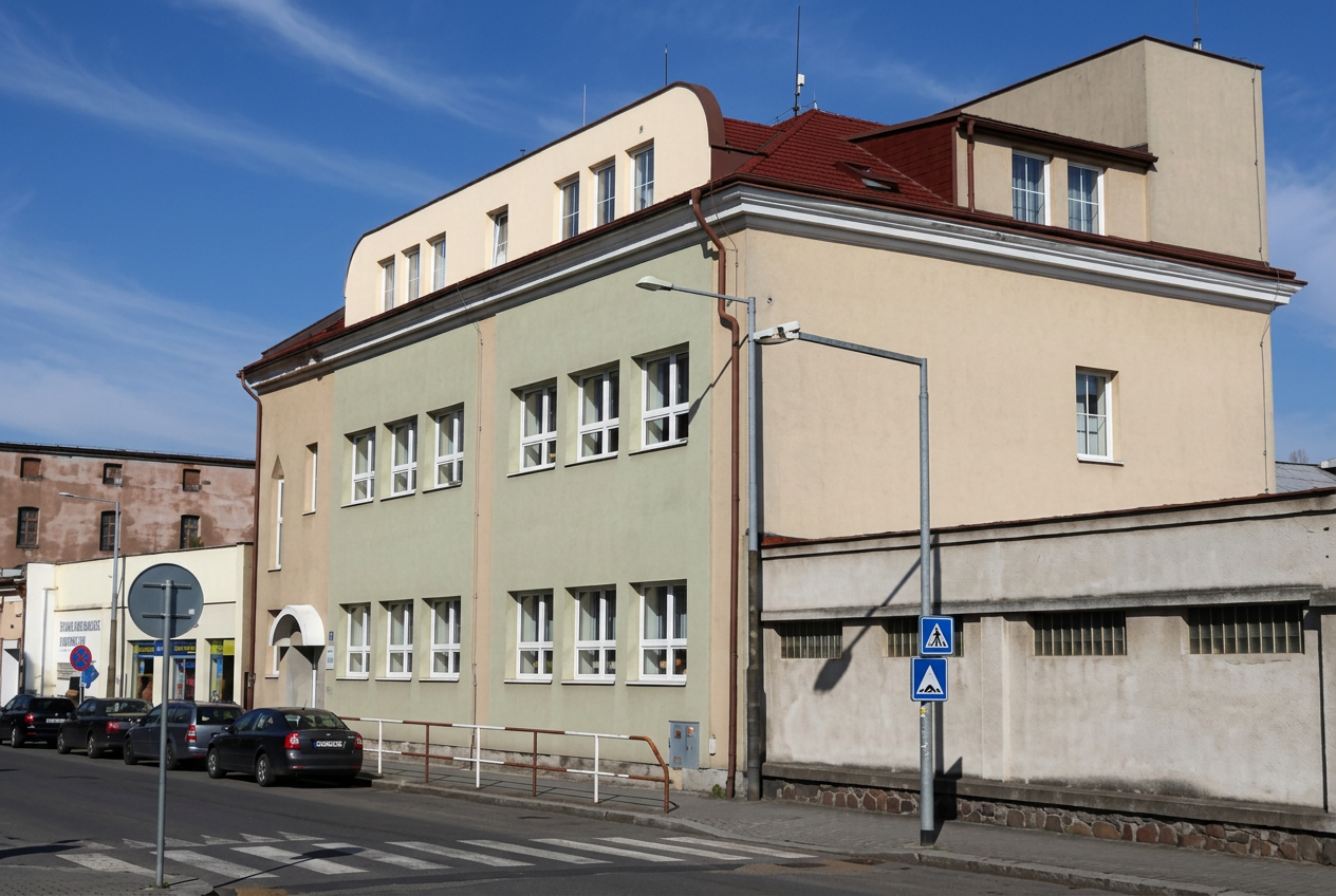 Budova v ulici Českých bratří – ZŠ Komenského Náchod